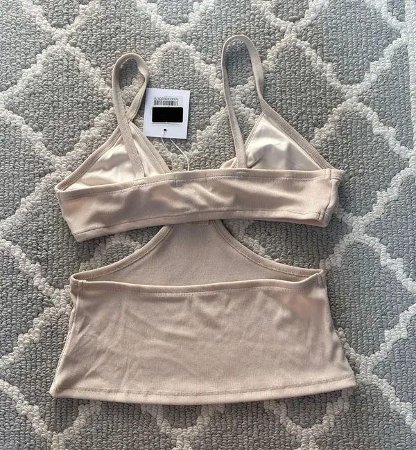 Adika NWT new tan ribbed knit cut out sweetheart tank top - Image 6