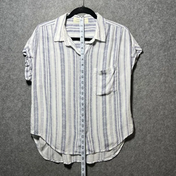 Cloth & Stone Blue White Striped Rayon‎ Button Down Shirt Cuffed Short Sleeve M - Image 4