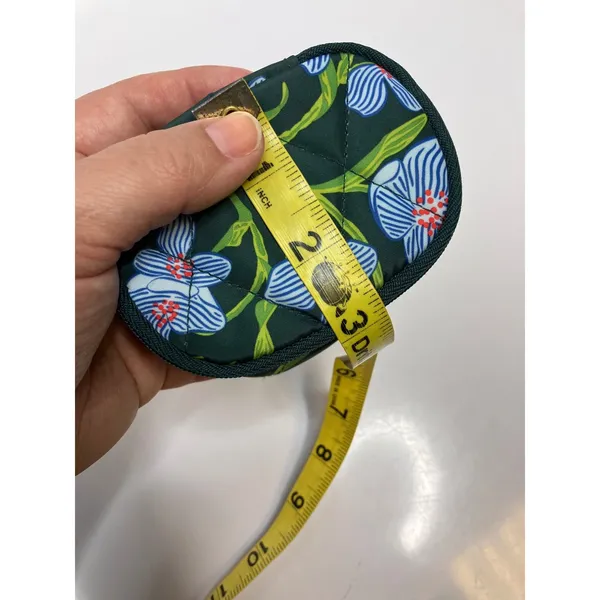 Vera Bradley Pill Case Organizer Women Small Green Floral Excellent Quilted Zip - Image 9