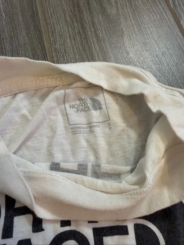 The North Face Light White Short Sleeve Cropped Tee with Black Logo size small - Image 2