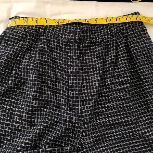 Black white plaid preppy pleated high rise Bermuda shorts office siren core Measurements in pics - Image 3