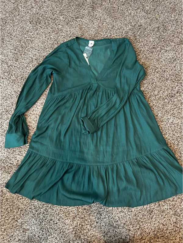 Flawless Emerald Satin Dress - Image 3