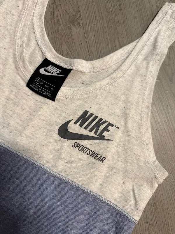 Nike tank top  - Image 3