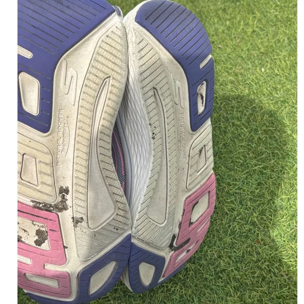 Skechers GOrun Max Cushioning Delta Womens 8.5 Blue Pink Running Shoes - Image 12