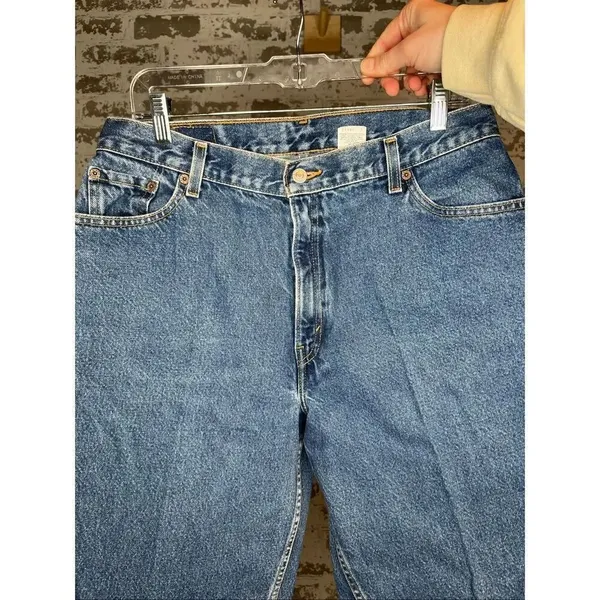 Levi’s | women vintage 550 relaxed fit tapered jeans - Image 2