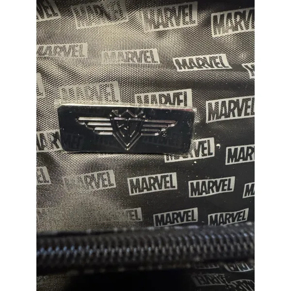 Buckle Down‎ Fold Over Black Wallet Captain America Shield Metal Emblem NWT - Image 3