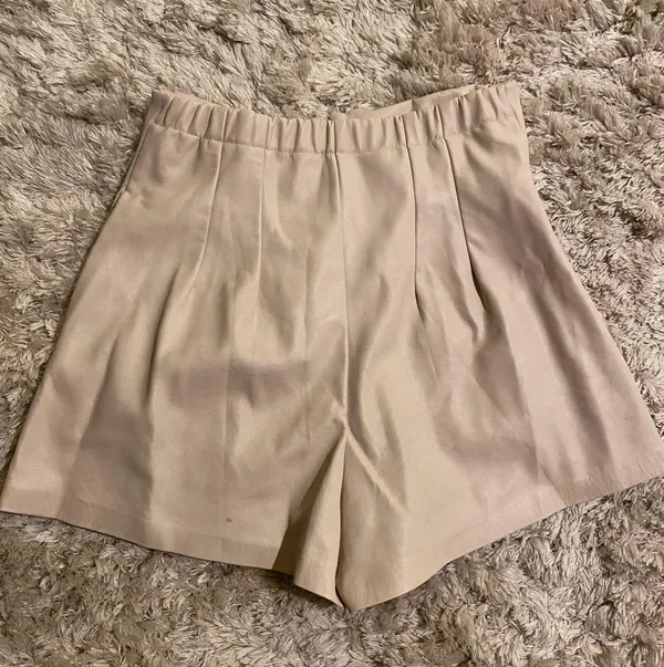 Mustard Seed Faux Leather Shorts Cream - Image 4