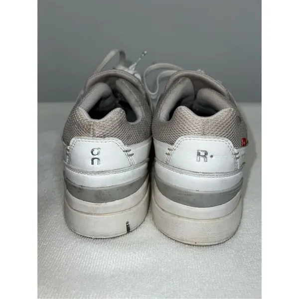 On Cloud The Roger Advantage Womens Size 8.5 White Leather Sneakers - Image 4