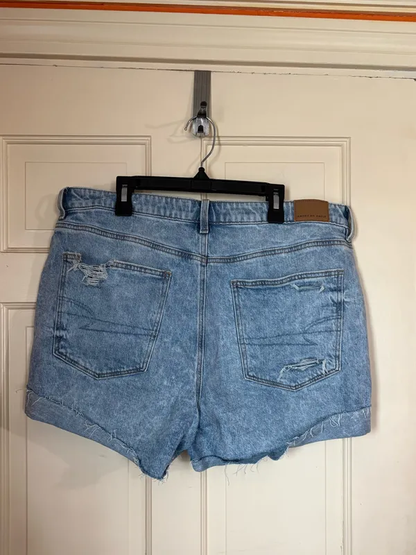 American Eagle Blue Denim Mom Shorts High Rise Frayed Hem Stretch Size 14 - Image 7