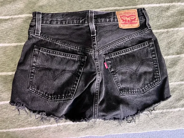 Levi’s 501 Shorts - Image 2