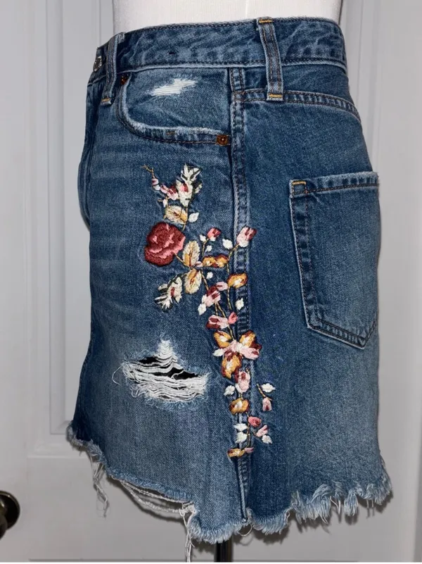 Abercrombie & Fitch Embroidered Skirt - Image 4