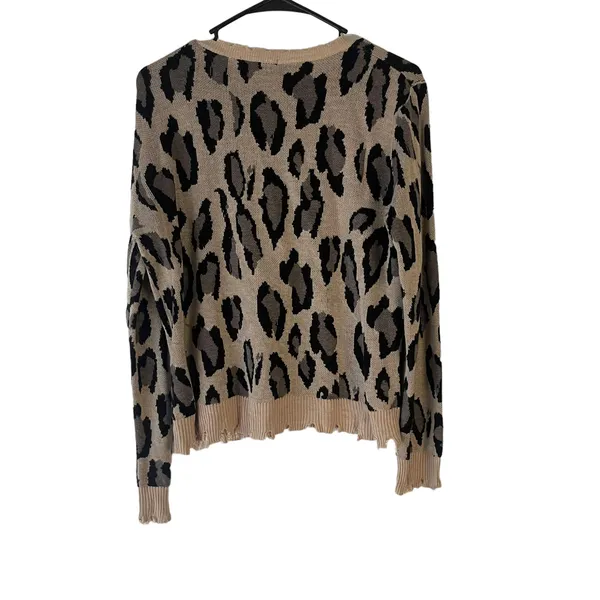 Fate Women's Size Small Cheetah‎ Animal Print Distressed Sweater - Image 6