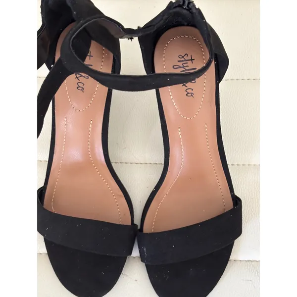 Style & Co Paycee Black Faux Suede‎ Kitten Heel Ankle Strap Sandals Womens 5M - Image 3