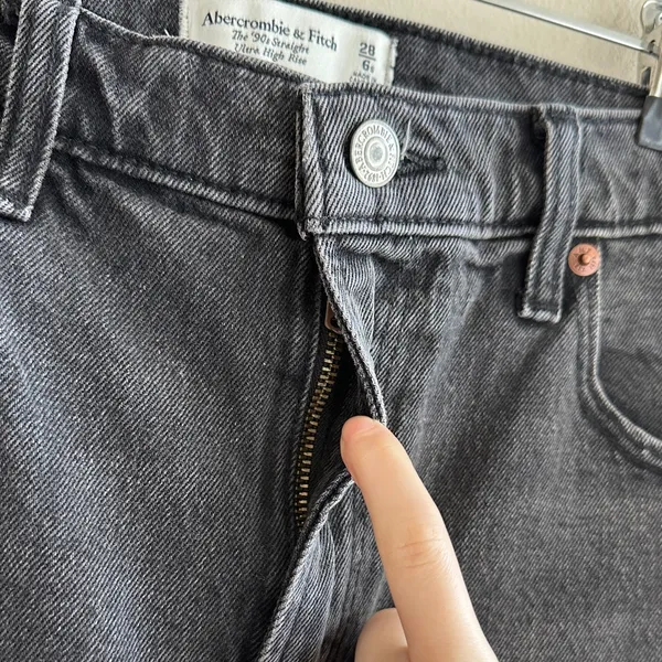 Abercrombie & Fitch The ‘90s Straight Ultra High Rise Black Jeans, 28/6 Short - Image 9