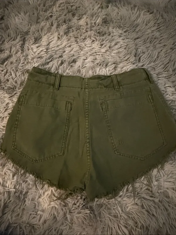 Free people Women's Olive Green Frayed Hem Shorts - Image 4
