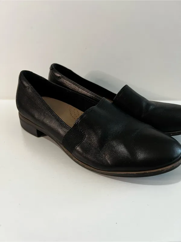 Clarks Trish Diva Black Leather Comfort Loafers Slip On Shoes - Image 2