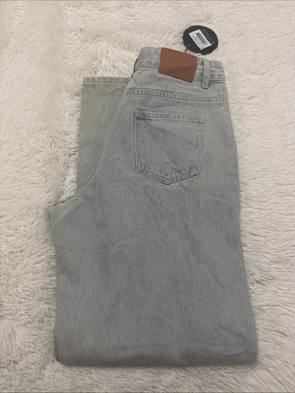 White Fox Boutique Light Blue Acid Wash Jeans - Image 3