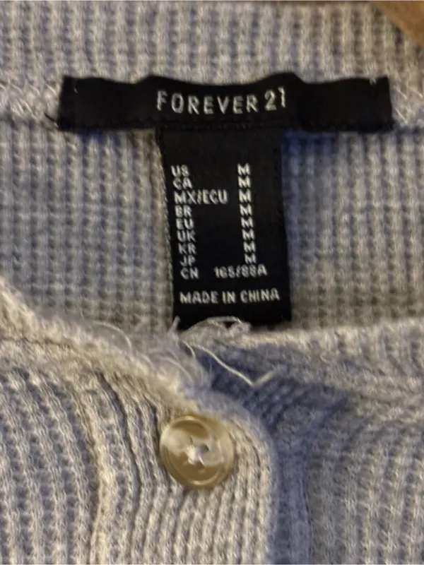 Forever 21 Oversized Ribbed Henley Crop Top Women’s Size M Gray - Image 5