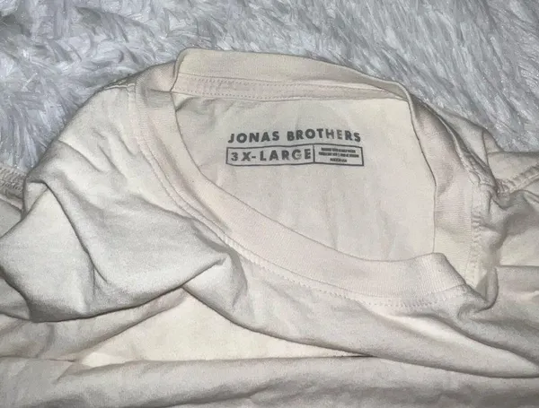 Jonas Borthers “Jo Bros” Concert Band Merch size 3XL - Image 3
