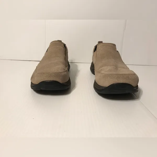L.L. Bean suede slip on comfort moss shoe women size 8 W - Image 4