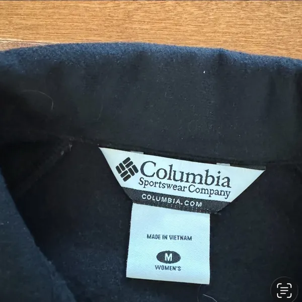 Columbia Women's Black Fleece Jacket - Image 2