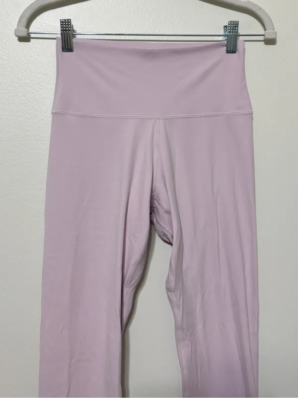 Aritzia Golden Butter Legging Size 8 Activewear Athleisure Gym - Image 3