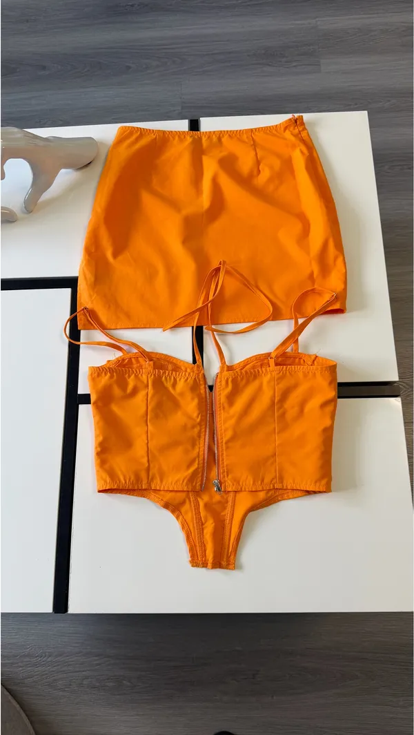 🍊 PrettyLittleThing Orange Corset Top & Mini Skirt Two-Piece Set | Size US 2 / XS ✨ - Image 14