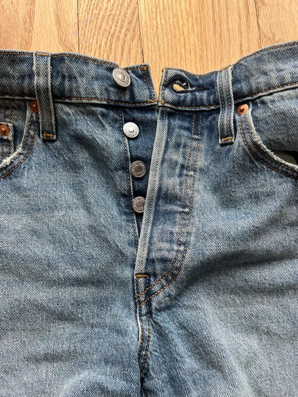 Levi’s Shorts - Image 2