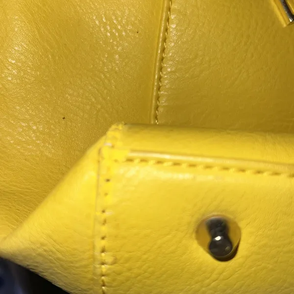 Beautiful yellow satchel purse with shoulder straps!! - Image 12