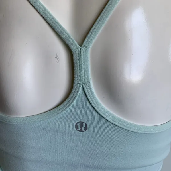 Lululemon Active Ghana size 4 Y-strap tank top pale blue built-in bra - Image 2