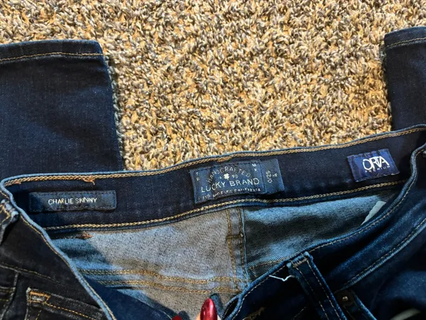 Lucky Brand Jeans - Image 3