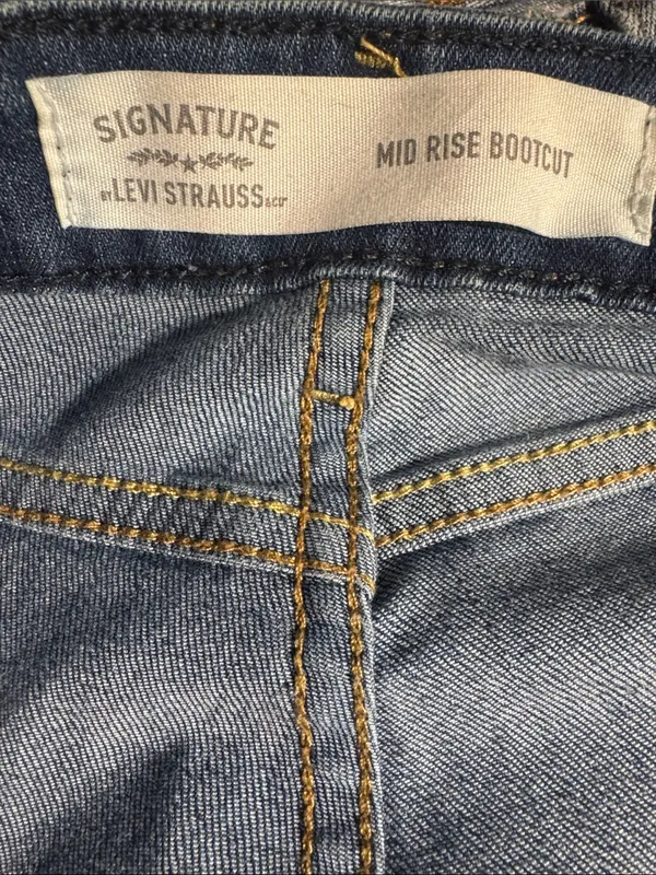 Levi's Signature by Levi Strauss Mid Rise Bootcut Jeans 14L Long Tall - Image 4