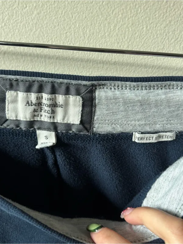 Abercrombie & Fitch Navy Blue Low Rise Sweatpants - Image 5
