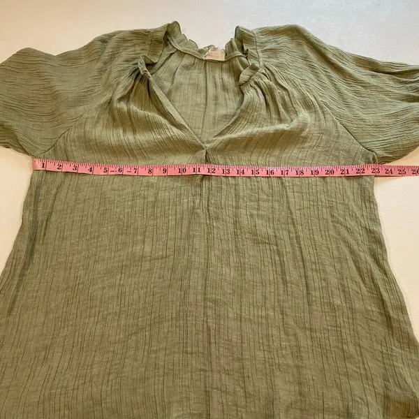 Blu Pepper Perch Sage Green Crinkle Tunic Blouse V Neck 3X Plus Size - Image 6
