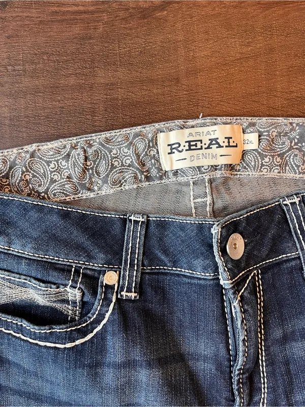 Ariat REAL Straight Leg Jeans Womens 32 XL Blue Dresden Real Mid Rise Straight - Image 2