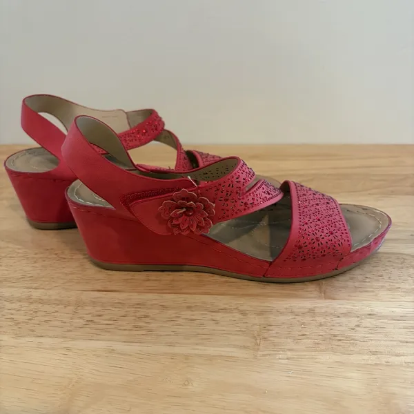 Atalina Red Mid Wedge strap Comfort Sandals Flower Womens Size 9‎ Shoe - Image 5