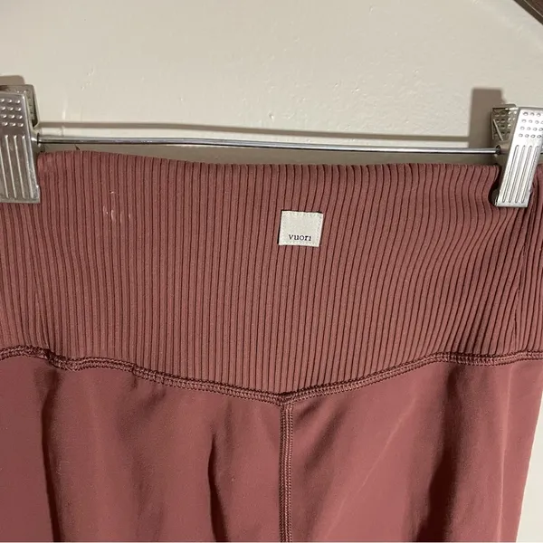 Vuori Rib Studio Leggings - Image 4