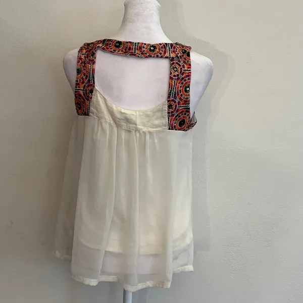 Akemi + Kin Anthropologie Embroidered Beaded Babydoll Tank Top White Small - Image 2