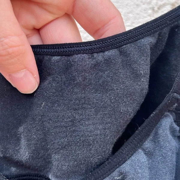 S/M faded black thick seam sports bra - Image 4