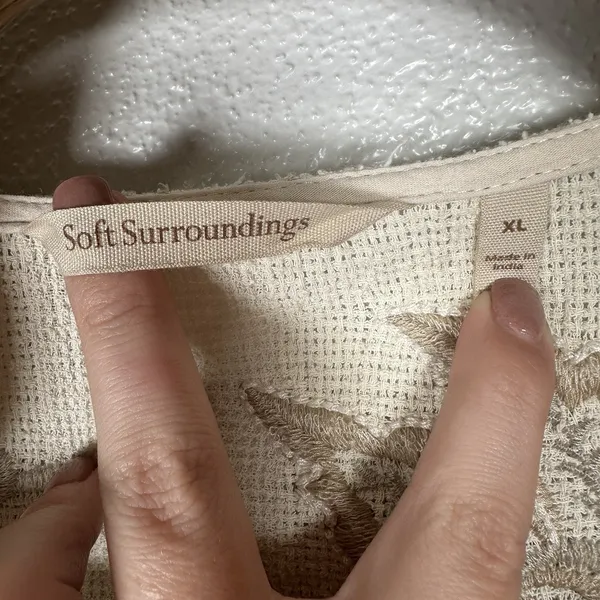 Soft Surroundings XL Ivory Beige Floral Embroidered Crochet Knit Sleeves Coastal - Image 6