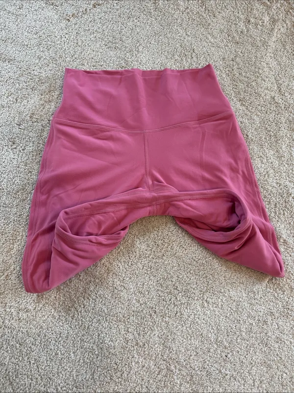 lululemon - Women's High-Rise Rose Pink Leggings- size 8 - Image 3