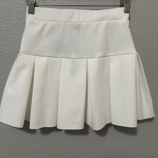 Lioness New with tags RESCUE ME PLEAT MINI SKIRT WHITE y2k style size 2 - Image 6