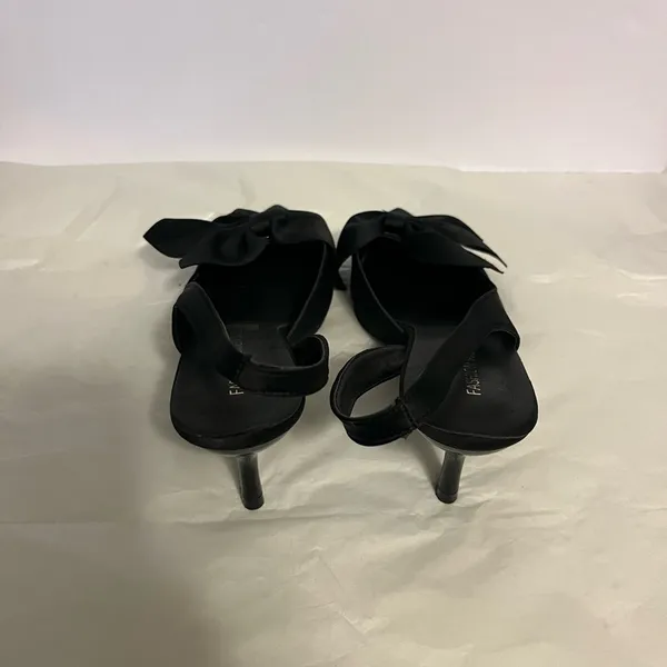 Fashion (38) Black Satin Sling Back With Flower On Top Nwot - Image 2