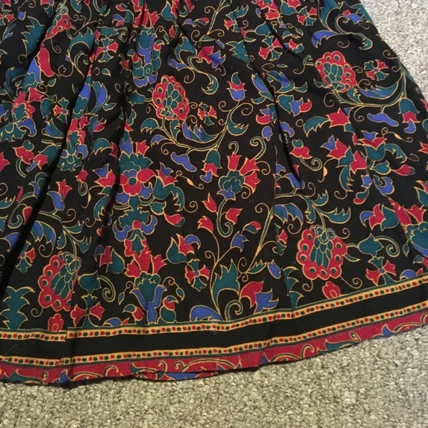 VINTAGE FLORAL DAMASK PATTERN MIDI SKIRT Black - Image 2