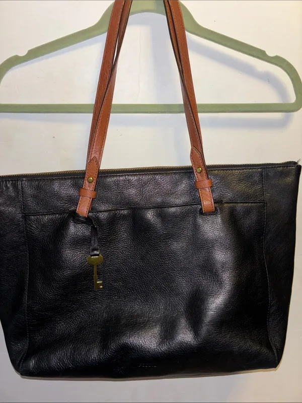 Fossil…Rachel Tote Black Pebbled Leather Tote With Brown Contrasting Handles - Image 4