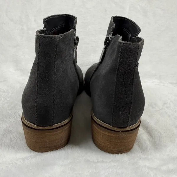 Blondo B5859‎ Charcoal Grey Suede Waterproof Ankle Boots 8M Side Zip Low Heel - Image 4