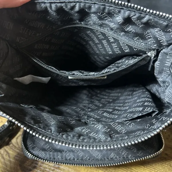 Steve Madden Black Faux Leather Crossbody Bag Purse Handbag Pocketbook W/Chain - Image 8