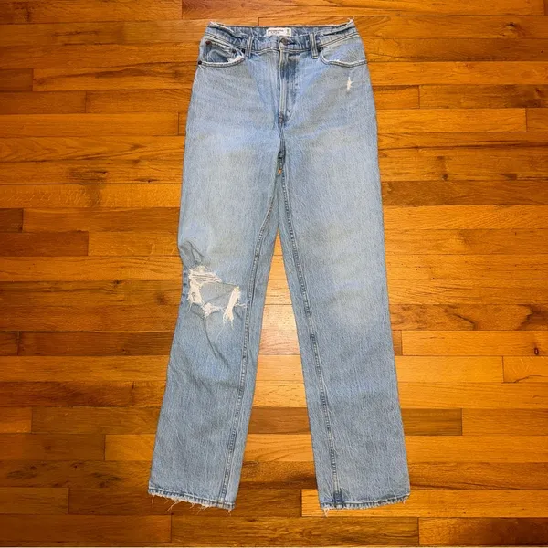 ABERCROMBIE &‎ FIRCH 90S STRAIGHT ULTRA HIGH RISE DISTRESSED DENIM JEANS size 28 - Image 2