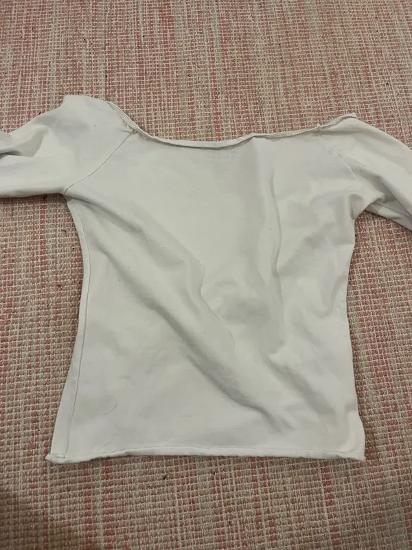 Brandy Melville White V-Neck Top - Image 4