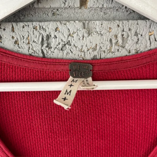 Free People Waffle Knit Henley Studded Cuff Red Long Sleeve Shirt Medium - Image 5